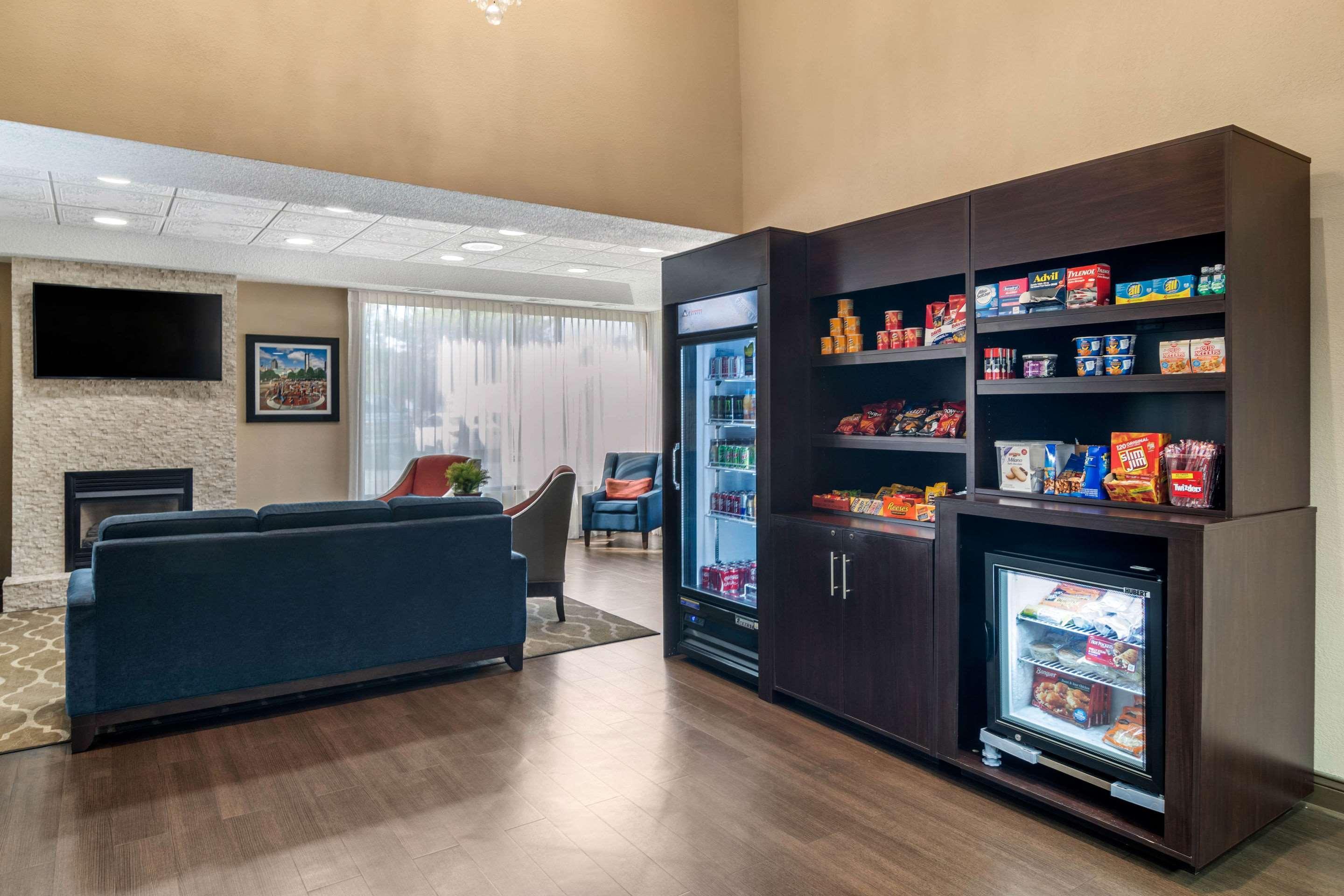 Comfort Inn & Suites Atlanta-Smyrna Eksteriør billede