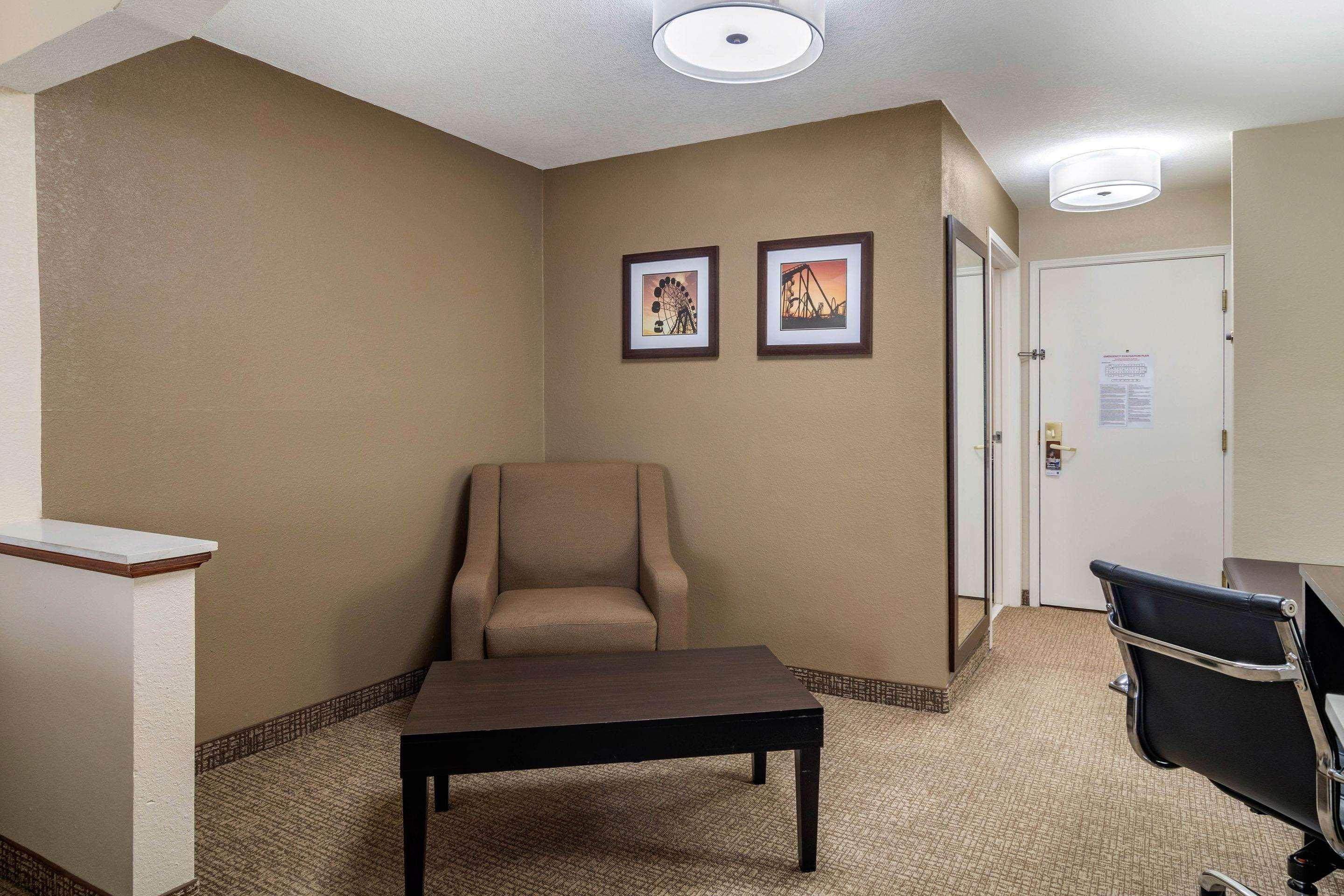 Comfort Inn & Suites Atlanta-Smyrna Eksteriør billede